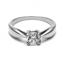Anillo de plata natural ley .925, con zirconia de 5 milímetros de diámetro. 